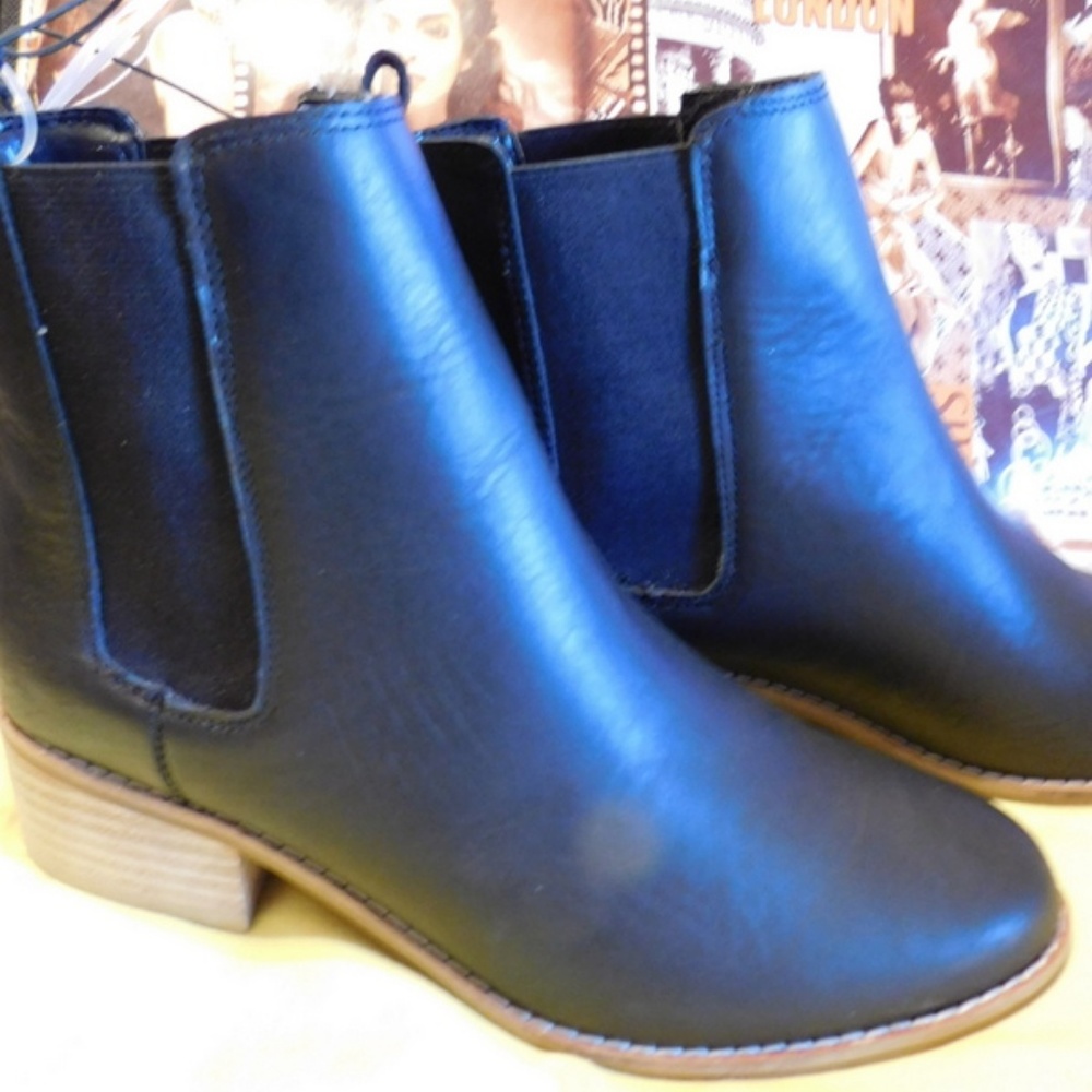 Gap Women  Boots NWOT - Picture 7 of 8